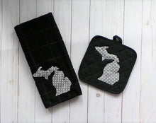Load image into Gallery viewer, Michigan Towel & Potholder