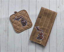 Load image into Gallery viewer, Michigan gift set with pot holder and towel; Michigan fabric