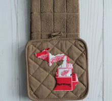 Load image into Gallery viewer, Michigan Sports Teams Potholder & Towel