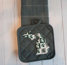 Load image into Gallery viewer, Michigan Sports Teams Potholder & Towel