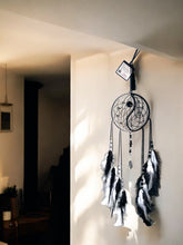 Load image into Gallery viewer, Dreamcatcher Yin Yang