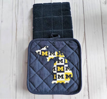 Load image into Gallery viewer, Michigan Sports Teams Potholder & Towel