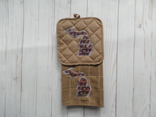 Load image into Gallery viewer, Michigan gift set with pot holder and towel; Michigan fabric