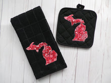 Load image into Gallery viewer, Michigan Pot holder &amp; Towel
