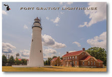 Load image into Gallery viewer, FORT GRATIOT LIGHTHOUSE POST CARD
