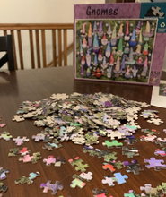 Load image into Gallery viewer, Gnomes 550-Piece Puzzle
